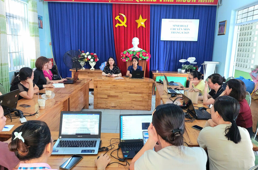  Sáng ngày 18/8/2025, trường Mầm non Phước Thịnh tổ chức tập huấn, bồi dưỡng chuyên đề “Nâng cao năng lực ứng dụng Stem trong giáo dục mầm non”