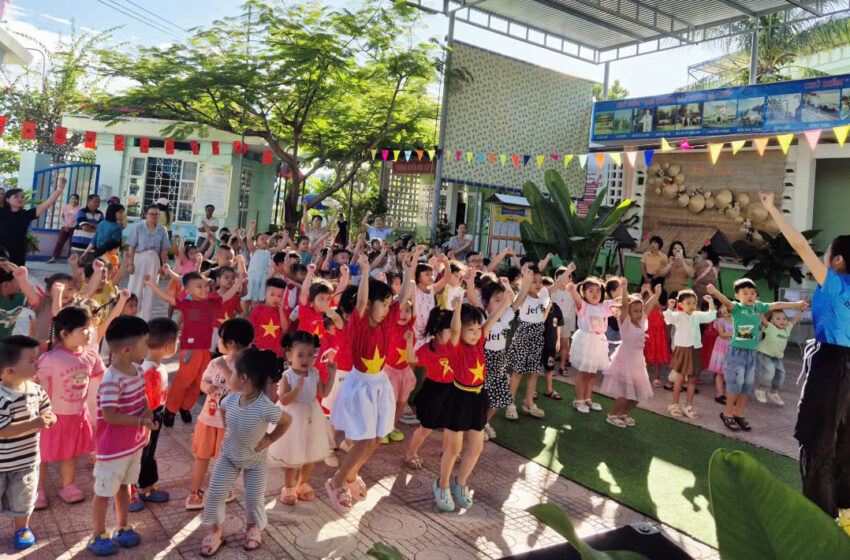  🎶 Sáng ngày 02/10/2025, các bé đã cùng nhau tham gia hoạt động truyền cảm hứng với chủ đề “Bé vui đón tết Trung thu