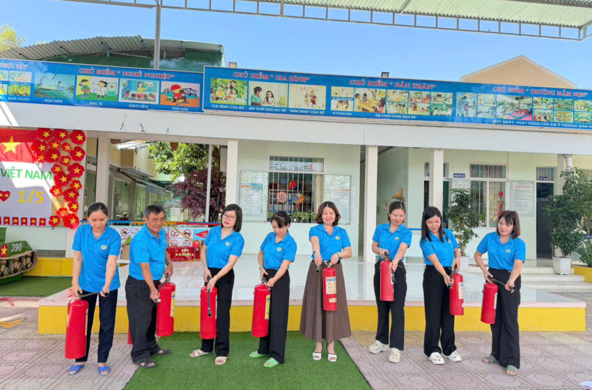  TRƯỜNG MẦM NON PHƯỚC THỊNH TỔ CHỨC TẬP HUẤN KIẾN THỨC CƠ BẢN VỀ PHÒNG CHÁY CHỮA CHÁY