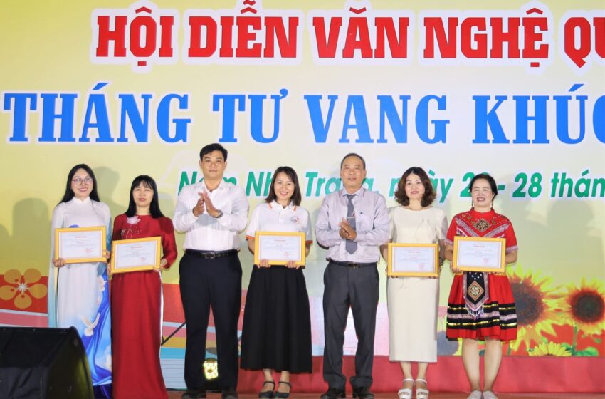  Trao 25 giải tại Hội diễn “Tháng Tư vang khúc khải hoàn”
