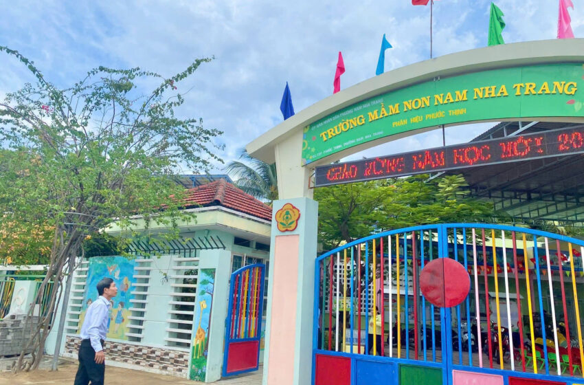  Chiều 4-9 ông Nguyễn Văn Minh – Phó Bí thư Đảng ủy, Chủ tịch UBND phường Nam Nha Trang đã đi kiểm tra công tác chuẩn bị các điều kiện tổ chức lễ khai giảng năm học 2026 – 2027 tại các cơ sở giáo dục trên địa bàn phường.